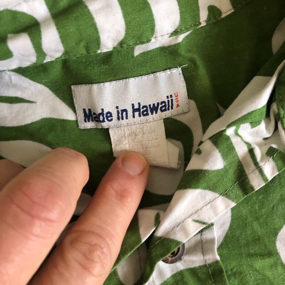 Green Floral Short-Sleeve Hawaiian Shirt